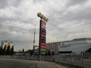 Информационно-рекламная стела для ТЦ «Форт»
